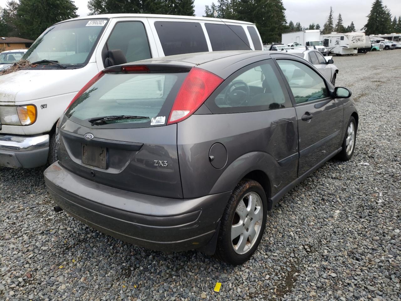 Photo 4 from auction – 2002 FORD FOCUS ZX3 with VIN 3FAHP31342R169522
