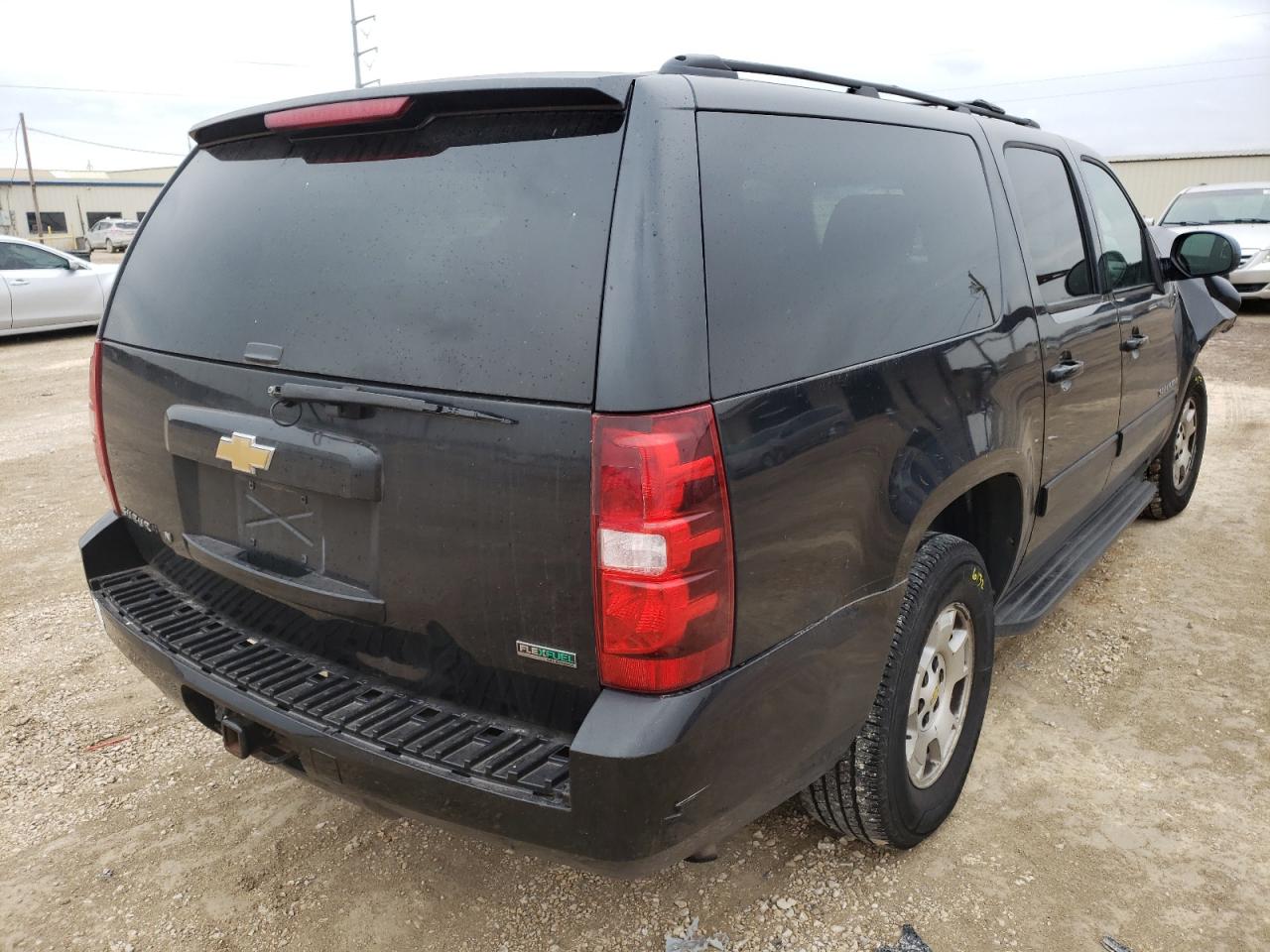 Photo 4 from auction – 2011 CHEVROLET SUBURBAN C with VIN 1GNSCHE02BR366412