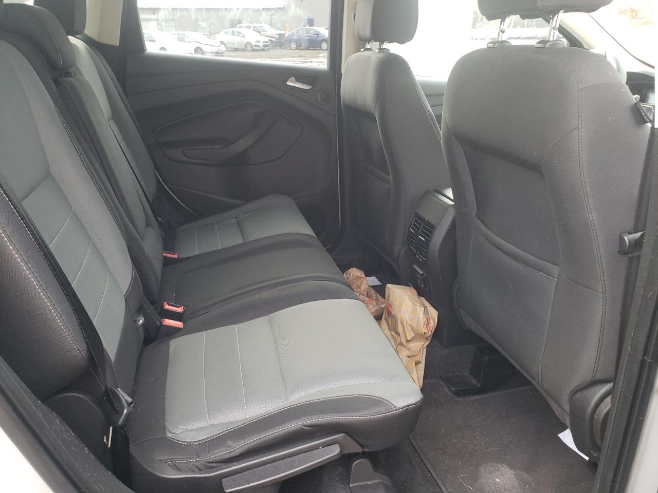 Photo 6 from auction – 2016 FORD ESCAPE SE with VIN 1FMCU9GX5GUB86464