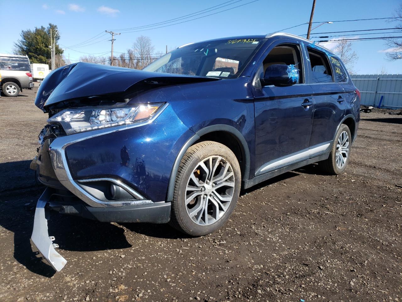Photo 2 from auction – 2017 MITSUBISHI OUTLANDER with VIN JA4AZ3A32HZ049559