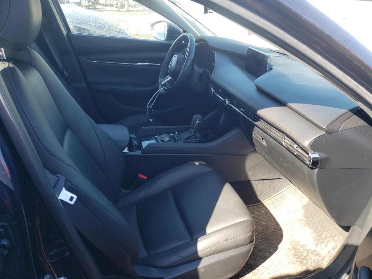 Photo 5 from auction – 2019 MAZDA 3 SELECT with VIN 3MZBPAAL3KM114526