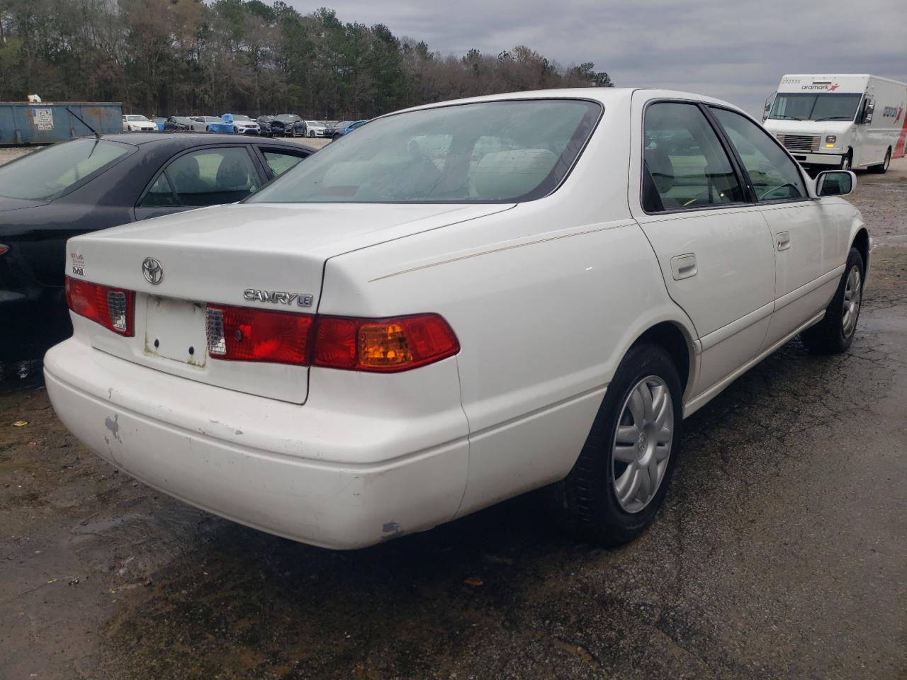 Photo 4 from auction – 2001 TOYOTA CAMRY CE with VIN 4T1BG22K11U797153