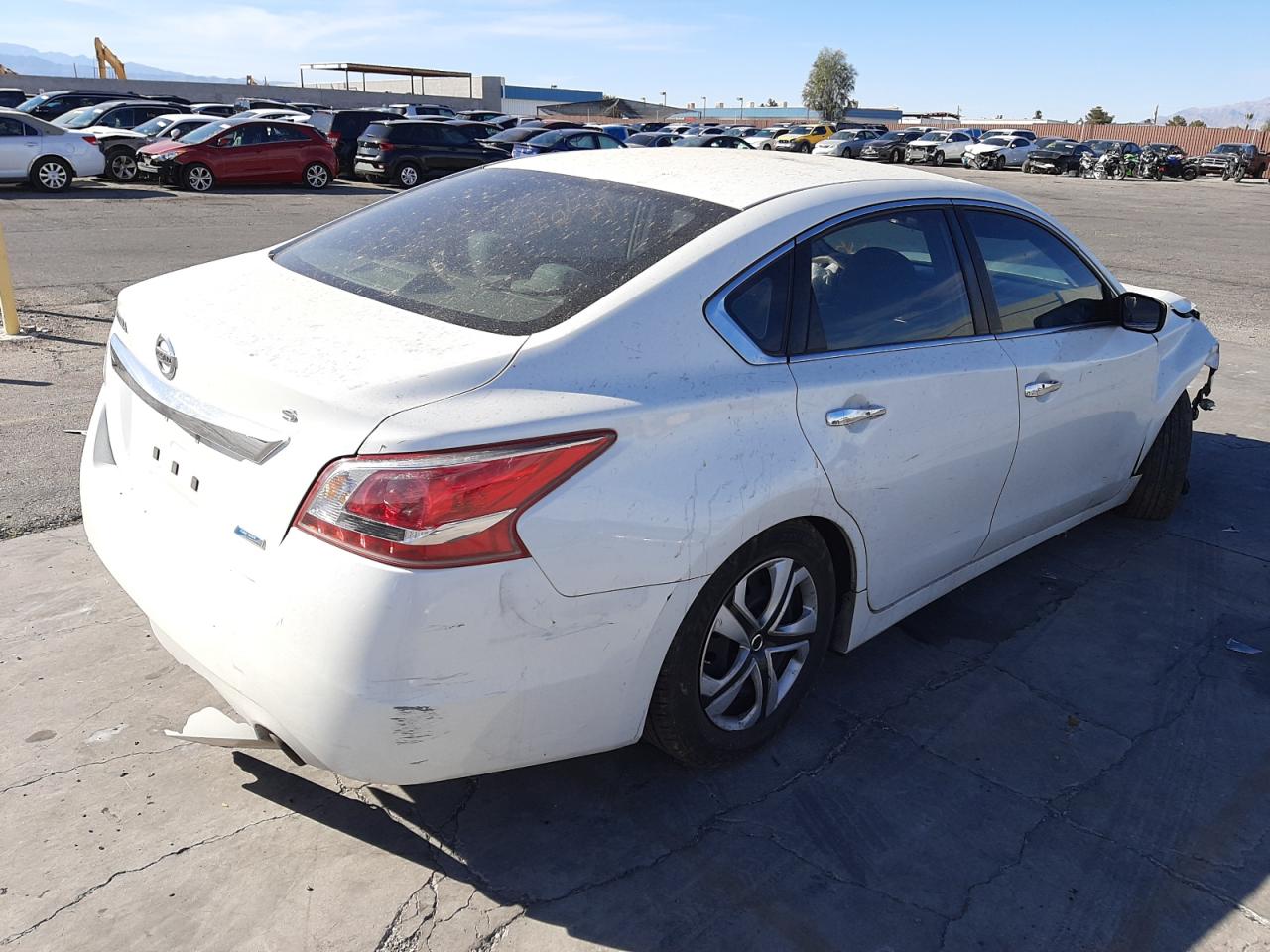 Photo 4 from auction – 2013 NISSAN ALTIMA 2.5 with VIN 1N4AL3AP0DN485179