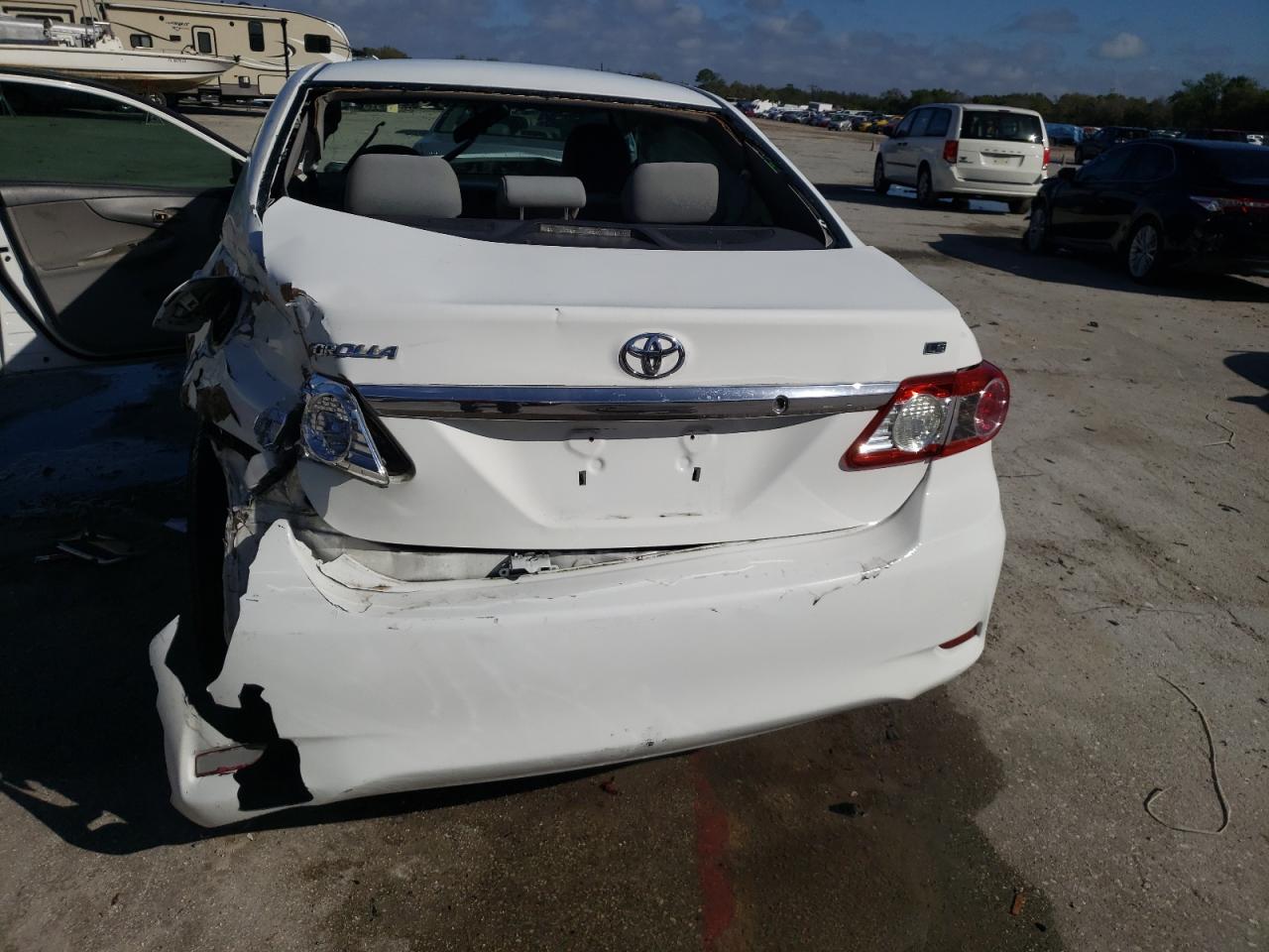 Photo 9 from auction – 2011 TOYOTA COROLLA with VIN 2T1BU4EE0BC683030