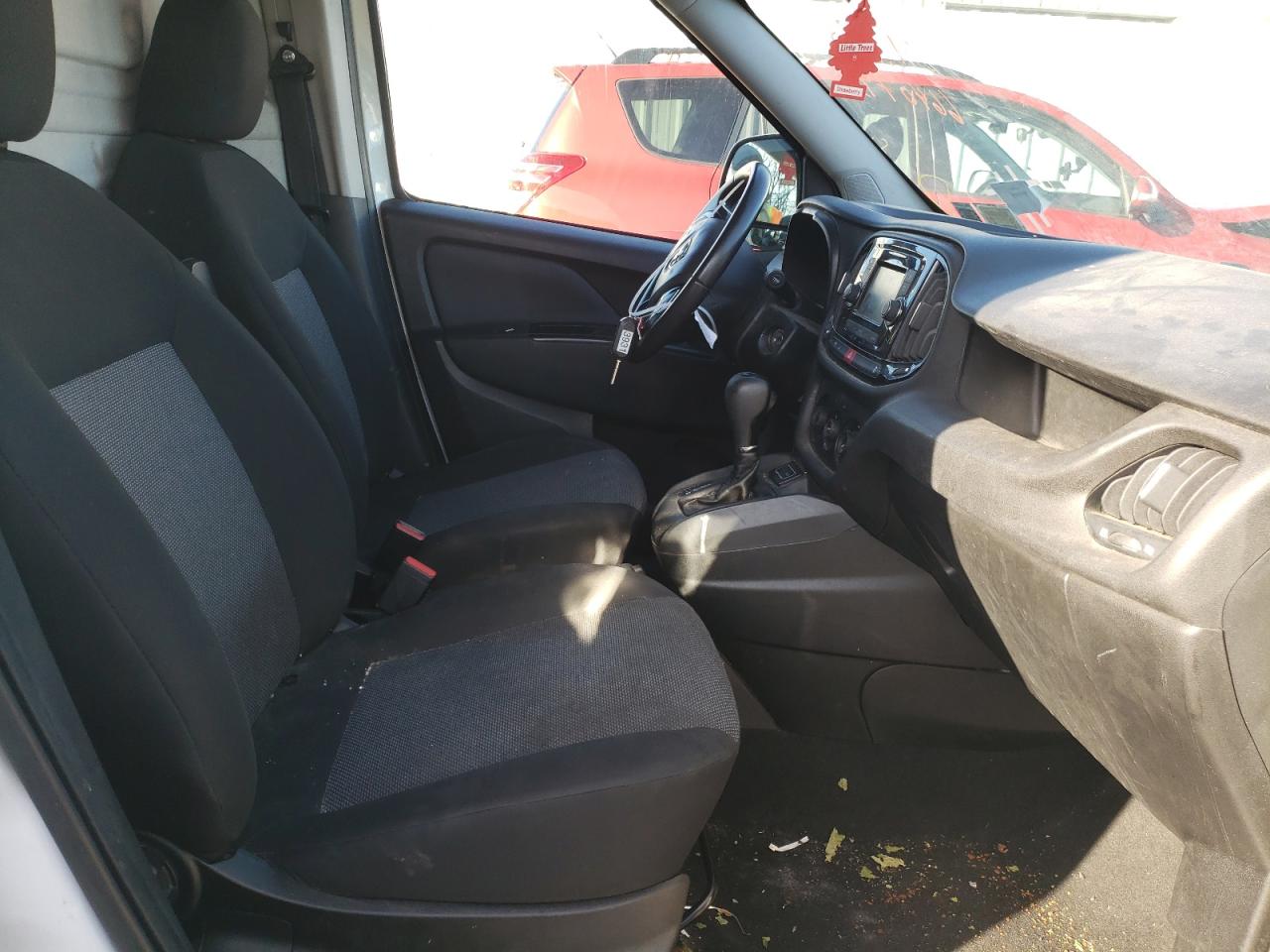 Photo 5 from auction – 2017 RAM PROMASTER with VIN ZFBERFAB9H6G73205