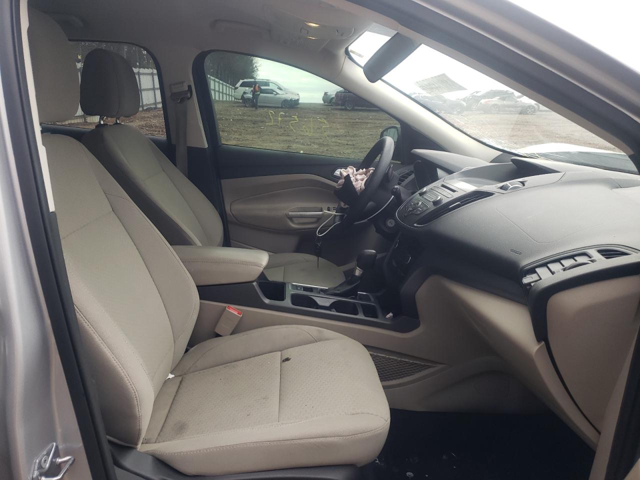 Photo 5 from auction – 2017 FORD ESCAPE SE with VIN 1FMCU0GD5HUA18911