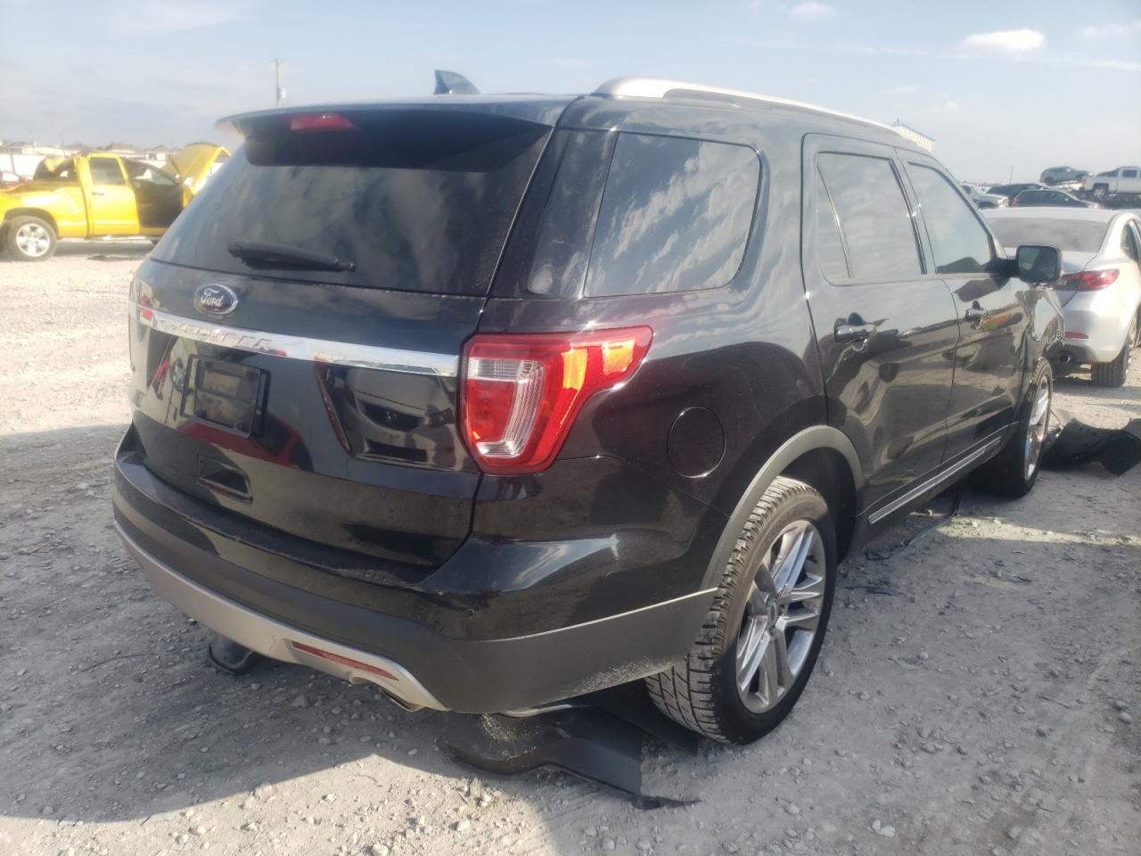 Photo 4 from auction – 2017 FORD EXPLORER X with VIN 1FM5K7D86HGB20991