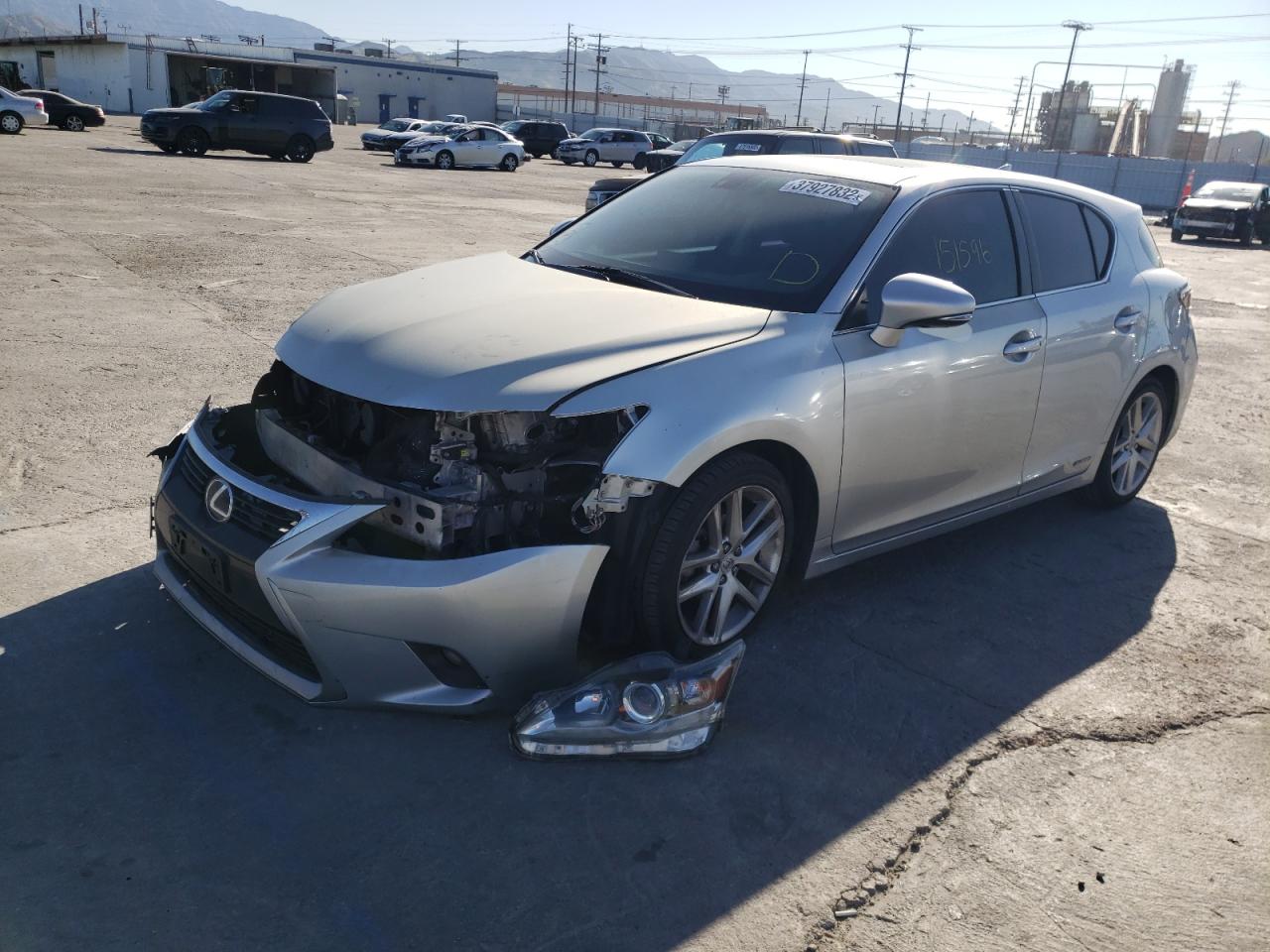Photo 2 from auction – 2015 LEXUS CT 200 with VIN JTHKD5BH7F2213312