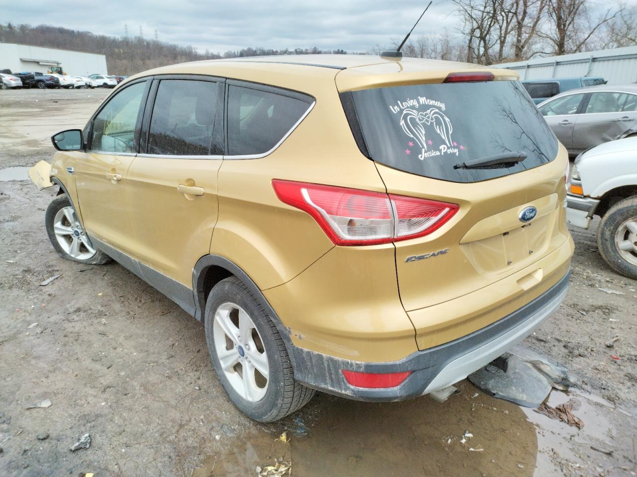 Photo 3 from auction – 2015 FORD ESCAPE SE with VIN 1FMCU9GX9FUA21760