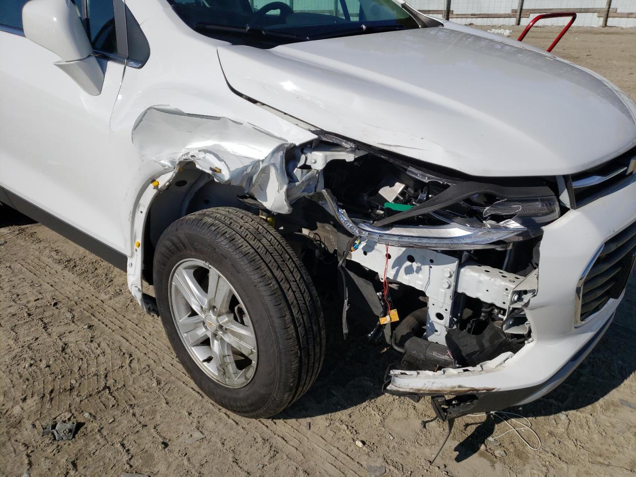 Photo 9 from auction – 2019 CHEVROLET TRAX 1LT with VIN KL7CJPSB4KB927654