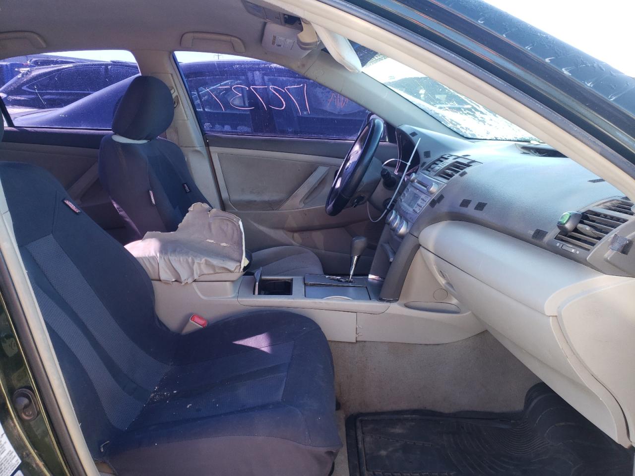 Photo 5 from auction – 2011 TOYOTA CAMRY BASE with VIN 4T1BF3EK0BU722028