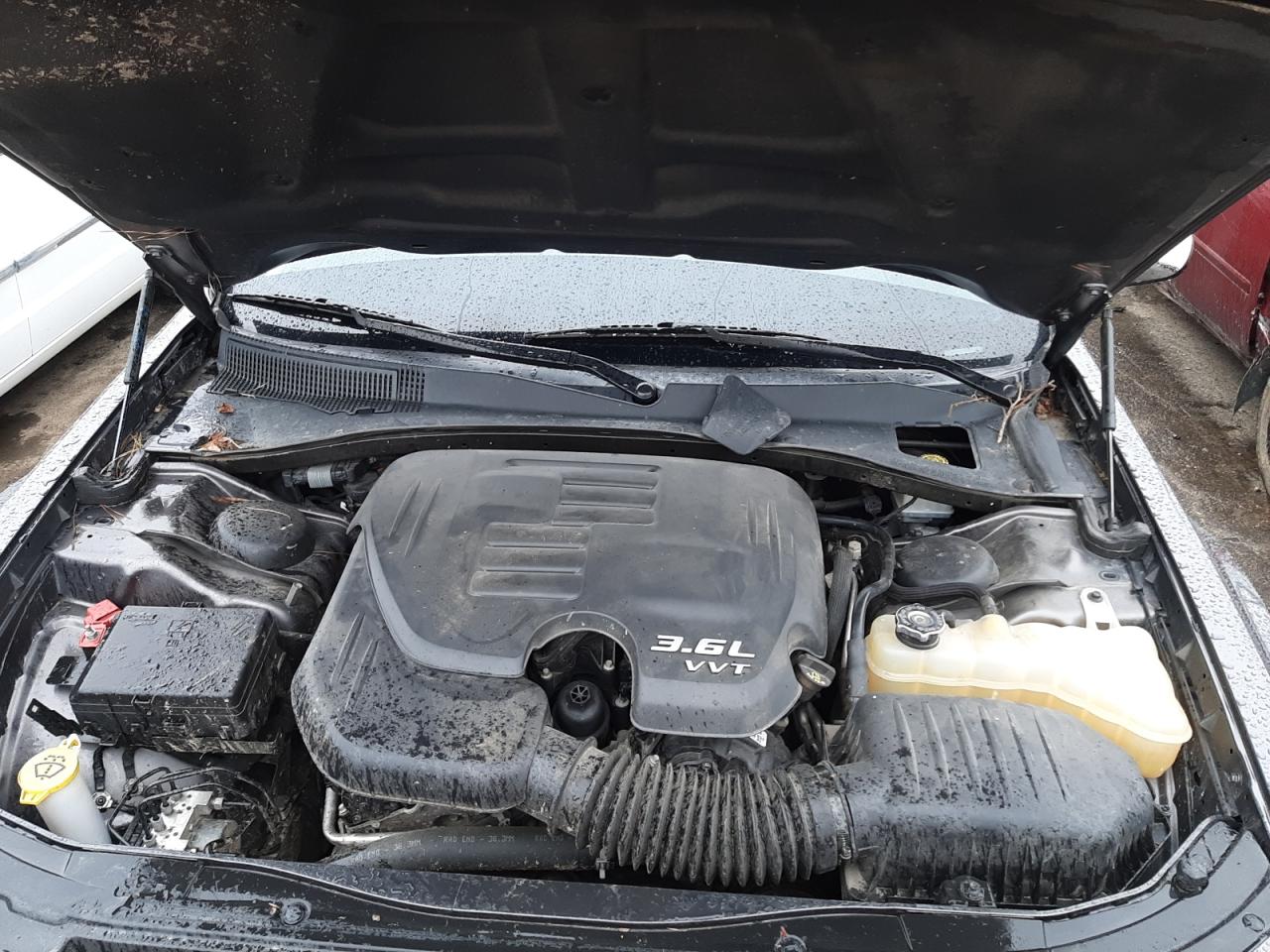 Photo 7 from auction – 2018 CHRYSLER 300 LIMITE with VIN 2C3CCAEG2JH170877
