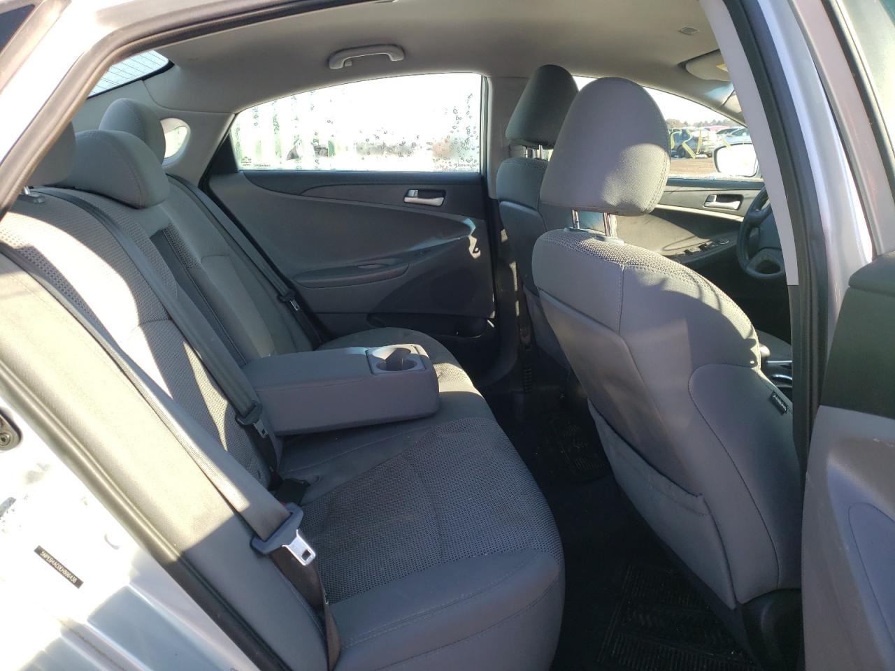 Photo 6 from auction – 2014 HYUNDAI SONATA GLS with VIN 5NPEB4AC0EH896438
