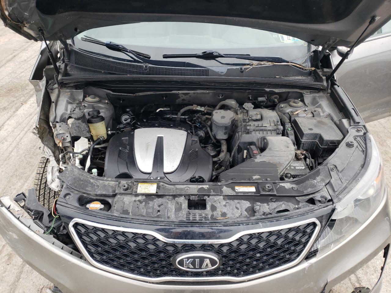 Photo 7 from auction – 2012 KIA SORENTO SX with VIN 5XYKWDA28CG249532