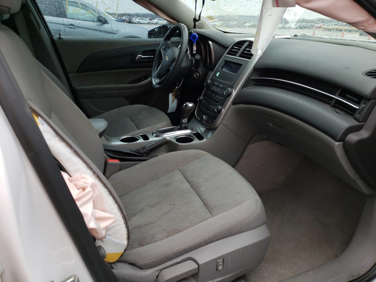 Photo 5 from auction – 2015 CHEVROLET MALIBU LS with VIN 1G11A5SL9FF269280