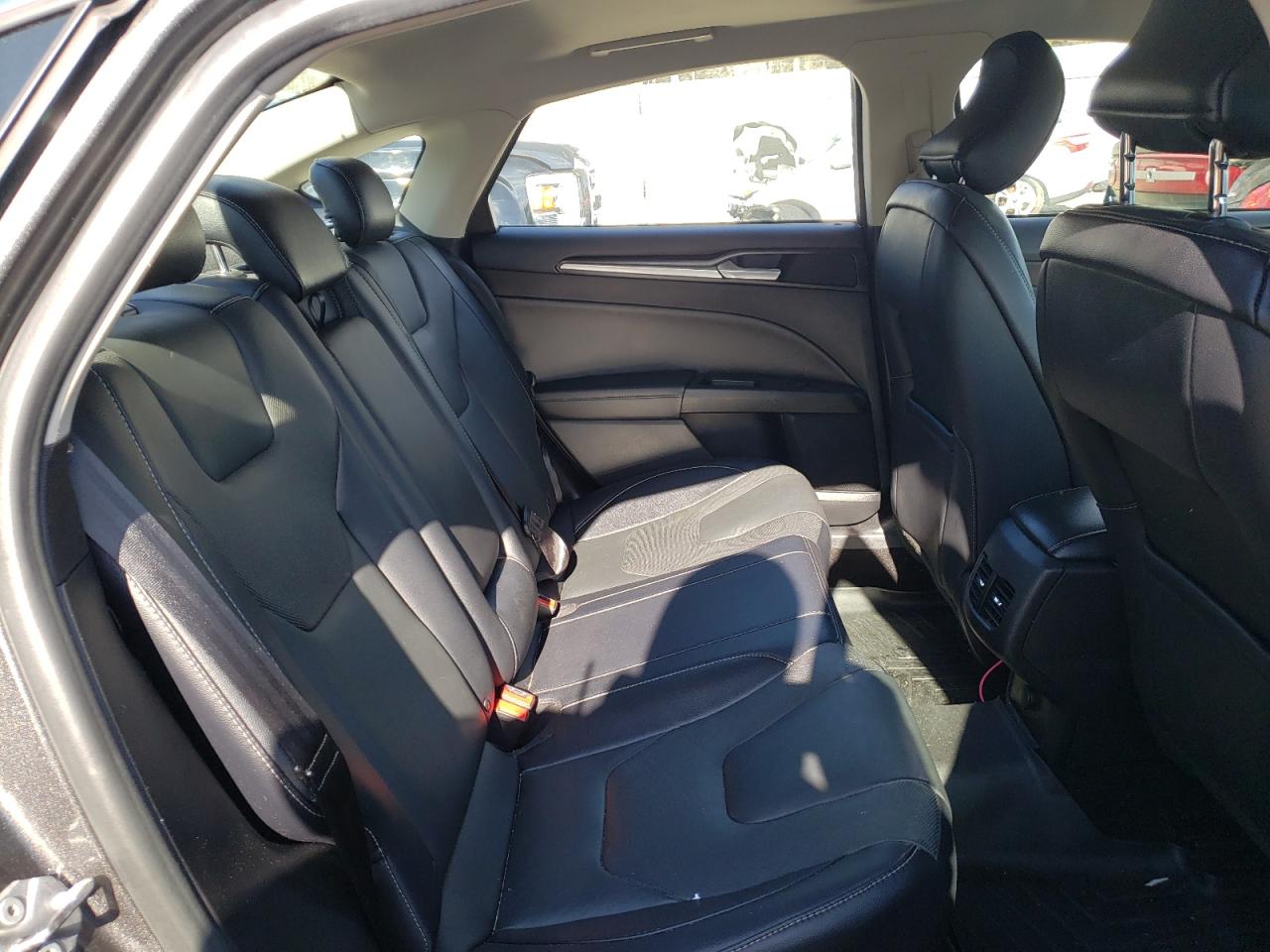 Photo 6 from auction – 2018 FORD FUSION TIT with VIN 3FA6P0D96JR225559