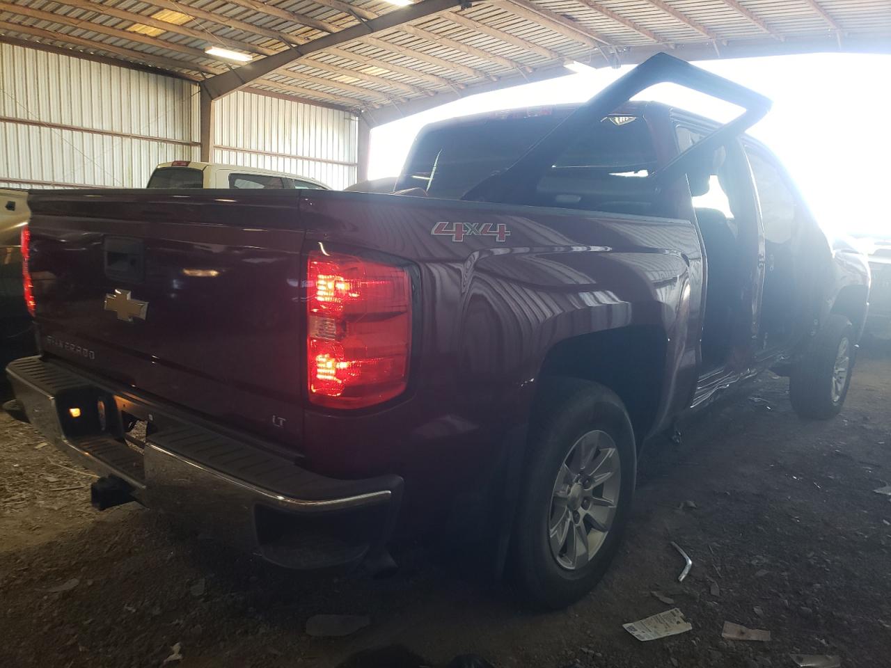 Photo 4 from auction – 2016 CHEVROLET SILVERADO with VIN 3GCUKREC4GG300049