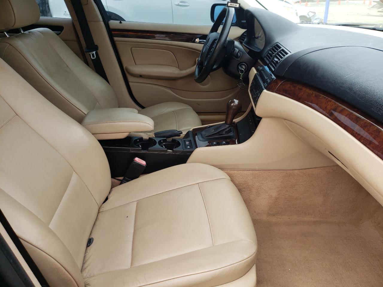 Photo 5 from auction – 2004 BMW 330 XI with VIN WBAEW53474PN36373