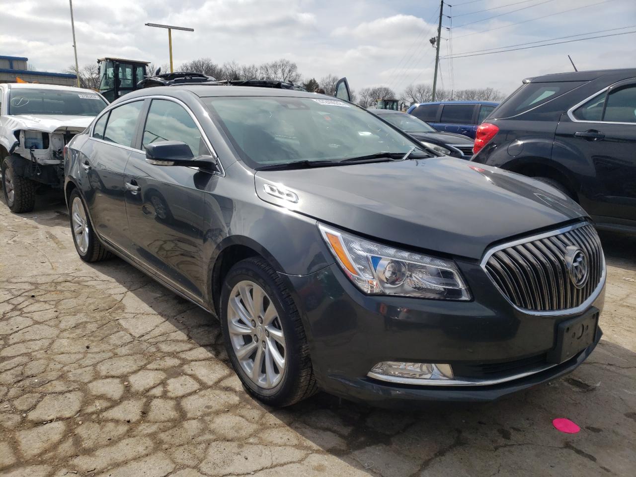 BUICK LACROSSE 2016 with VIN 1G4GB5G32GF151804 - Photo from auction