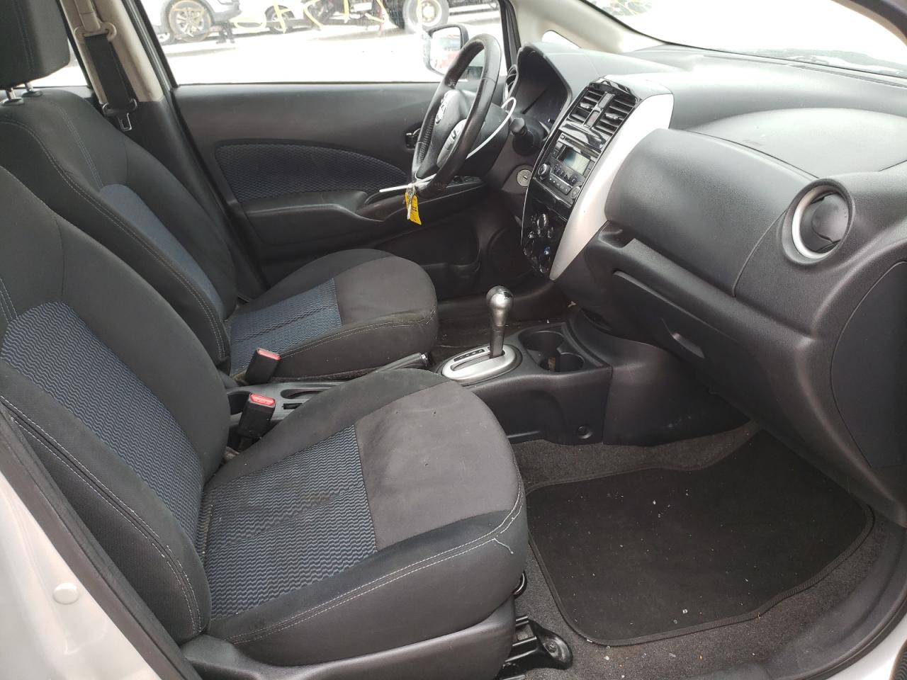 Photo 5 from auction – 2015 NISSAN VERSA NOTE with VIN 3N1CE2CP2FL402023