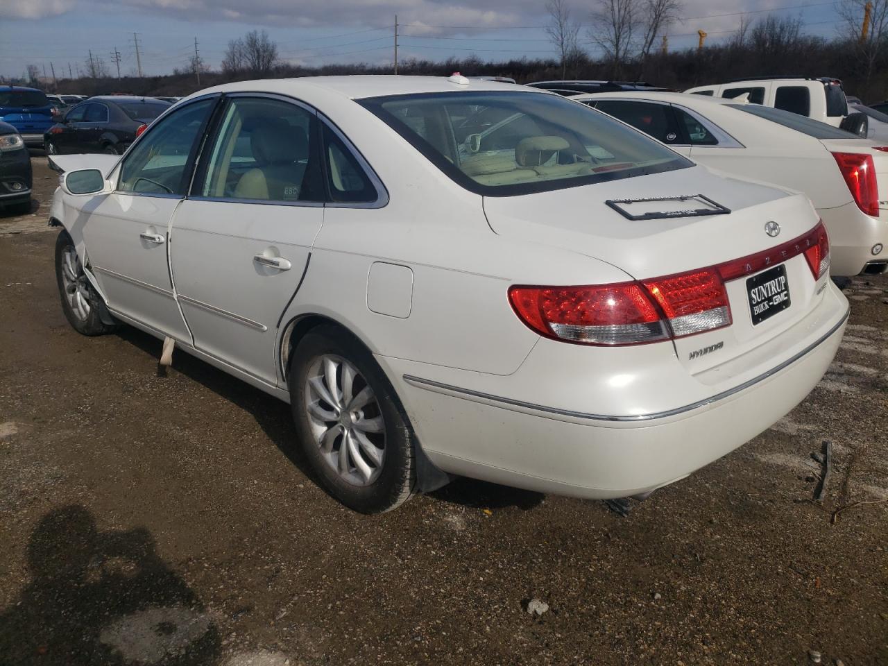 Photo 3 from auction – 2008 HYUNDAI AZERA SE with VIN KMHFC46F78A283454