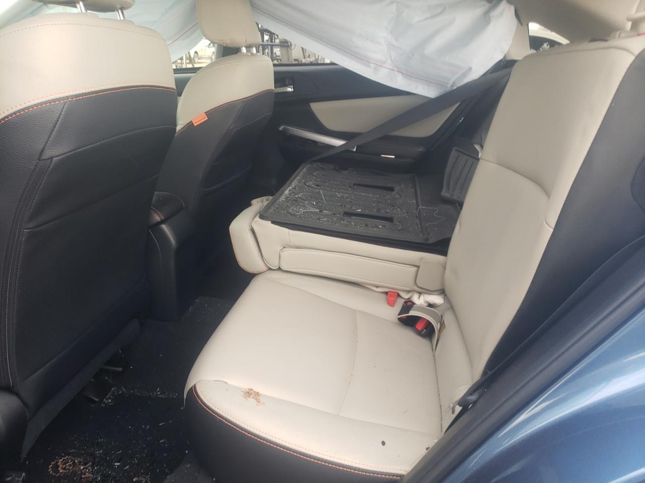 Photo 6 from auction – 2016 SUBARU CROSSTREK with VIN JF2GPAKC0G8200851