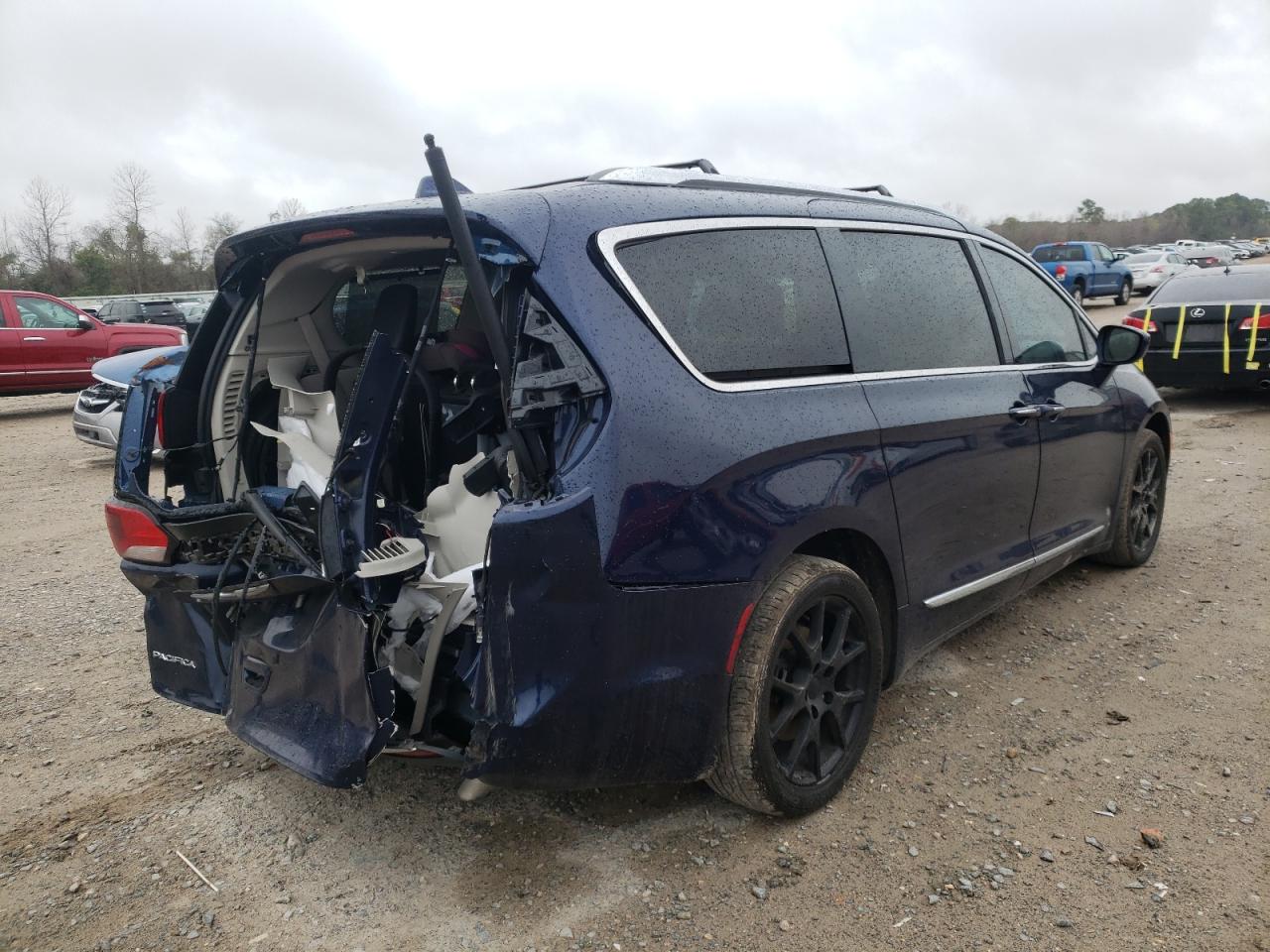 Фото 4 с аукциона – 2019 CHRYSLER PACIFICA T с VIN 2C4RC1BG9KR539546