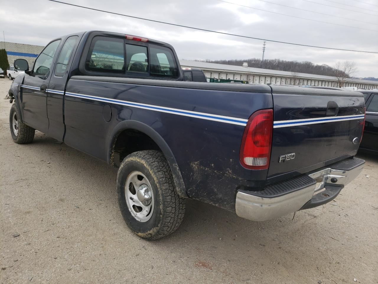Photo 3 from auction – 2002 FORD F150 with VIN 1FTRX18W32NB24819