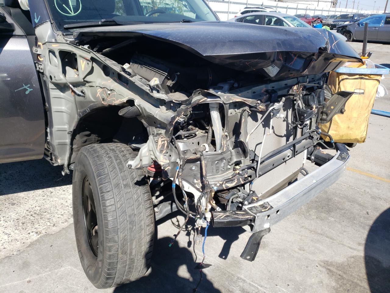Photo 9 from auction – 2018 TOYOTA 4RUNNER SR with VIN JTEBU5JR4J5545366