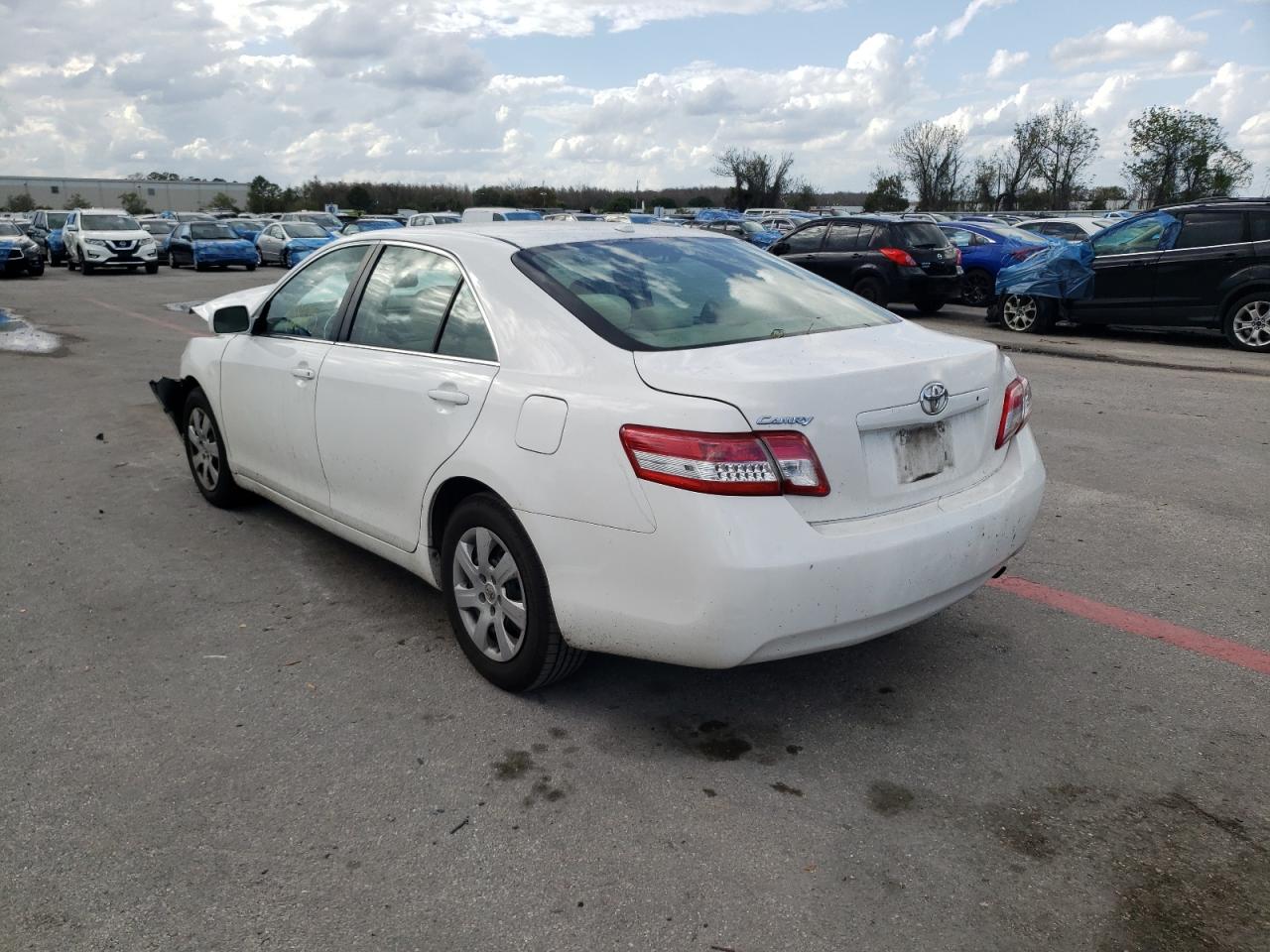 Photo 3 from auction – 2011 TOYOTA CAMRY BASE with VIN 4T1BF3EK6BU697300
