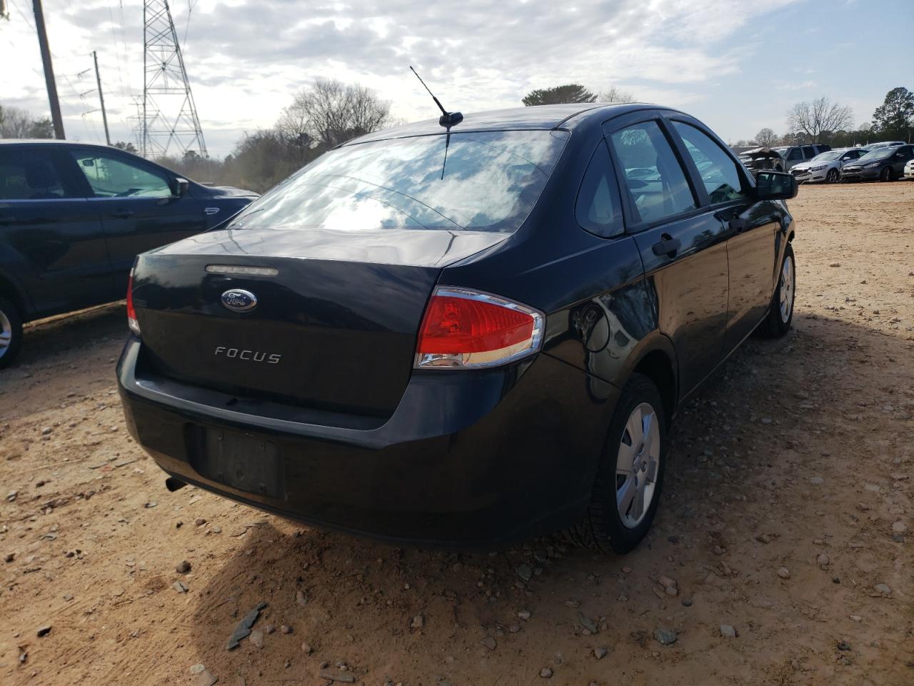 Photo 4 from auction – 2010 FORD FOCUS S with VIN 1FAHP3EN2AW105535
