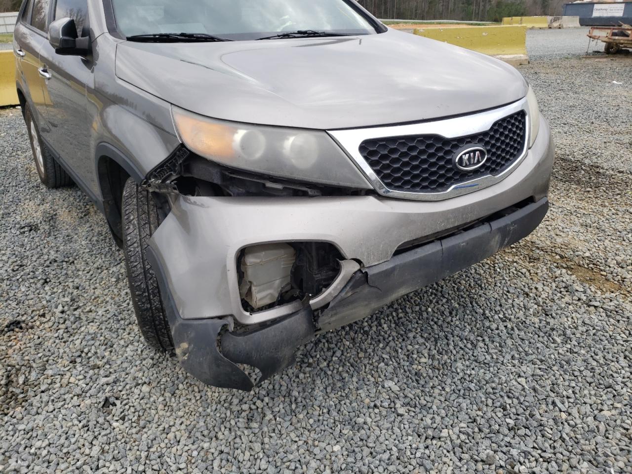 Photo 9 from auction – 2011 KIA SORENTO BA with VIN 5XYKT3A14BG133432