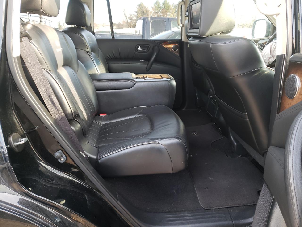 Photo 6 from auction – 2011 INFINITI QX56 with VIN JN8AZ2NE1B9005561