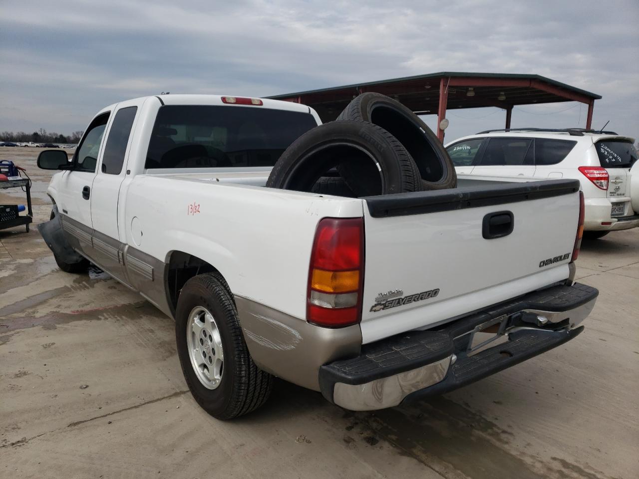 Photo 3 from auction – 2002 CHEVROLET SILVERADO with VIN 2GCEC19V621164426