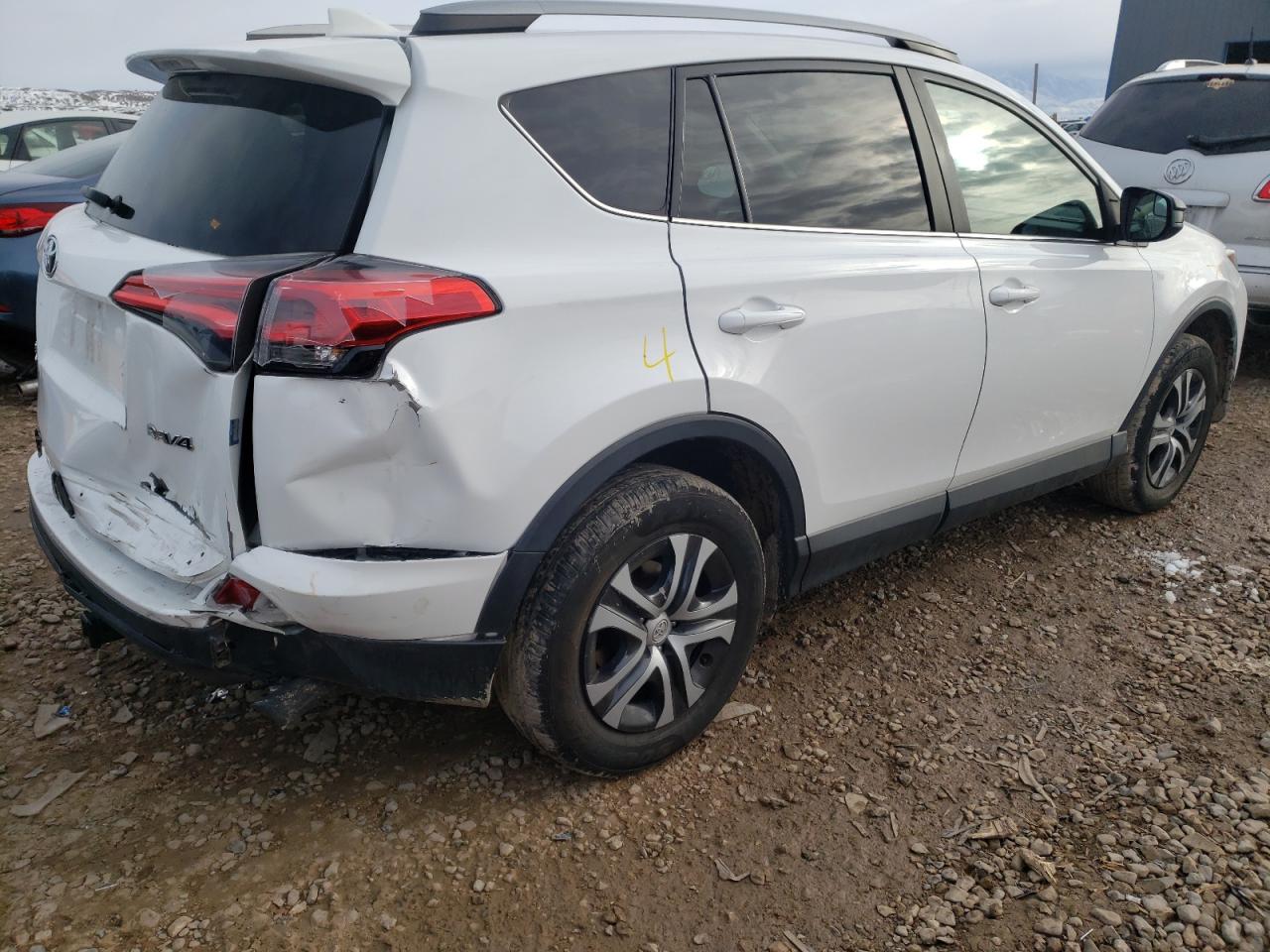 Photo 4 from auction – 2017 TOYOTA RAV4 LE with VIN 2T3BFREV4HW620339