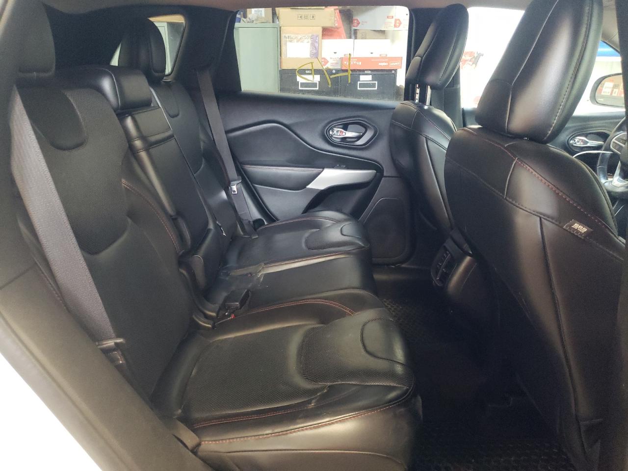 Photo 6 from auction – 2017 JEEP CHEROKEE T with VIN 1C4PJMBS9HW635194