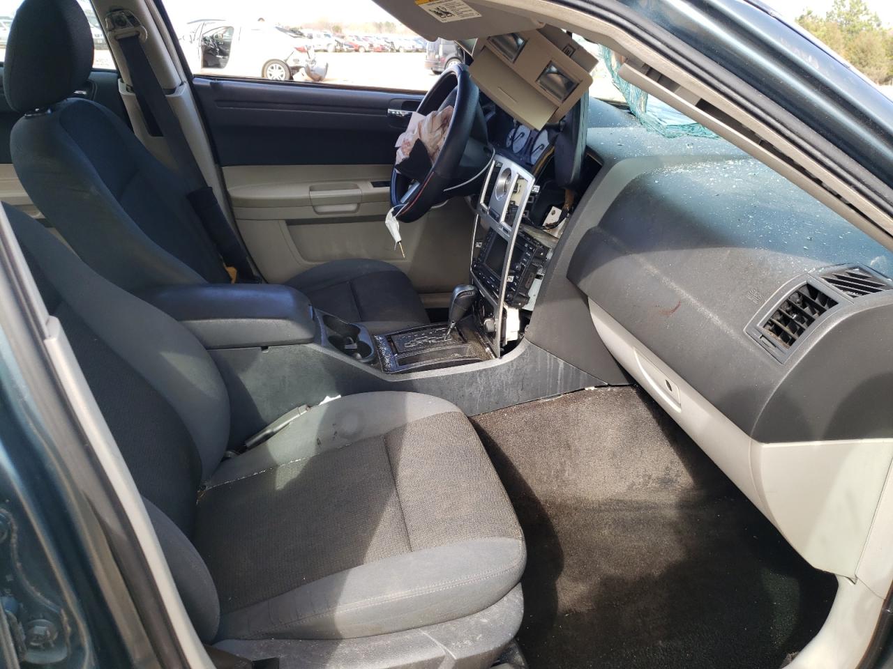 Photo 5 from auction – 2005 CHRYSLER 300 with VIN 2C3AA43R65H663728