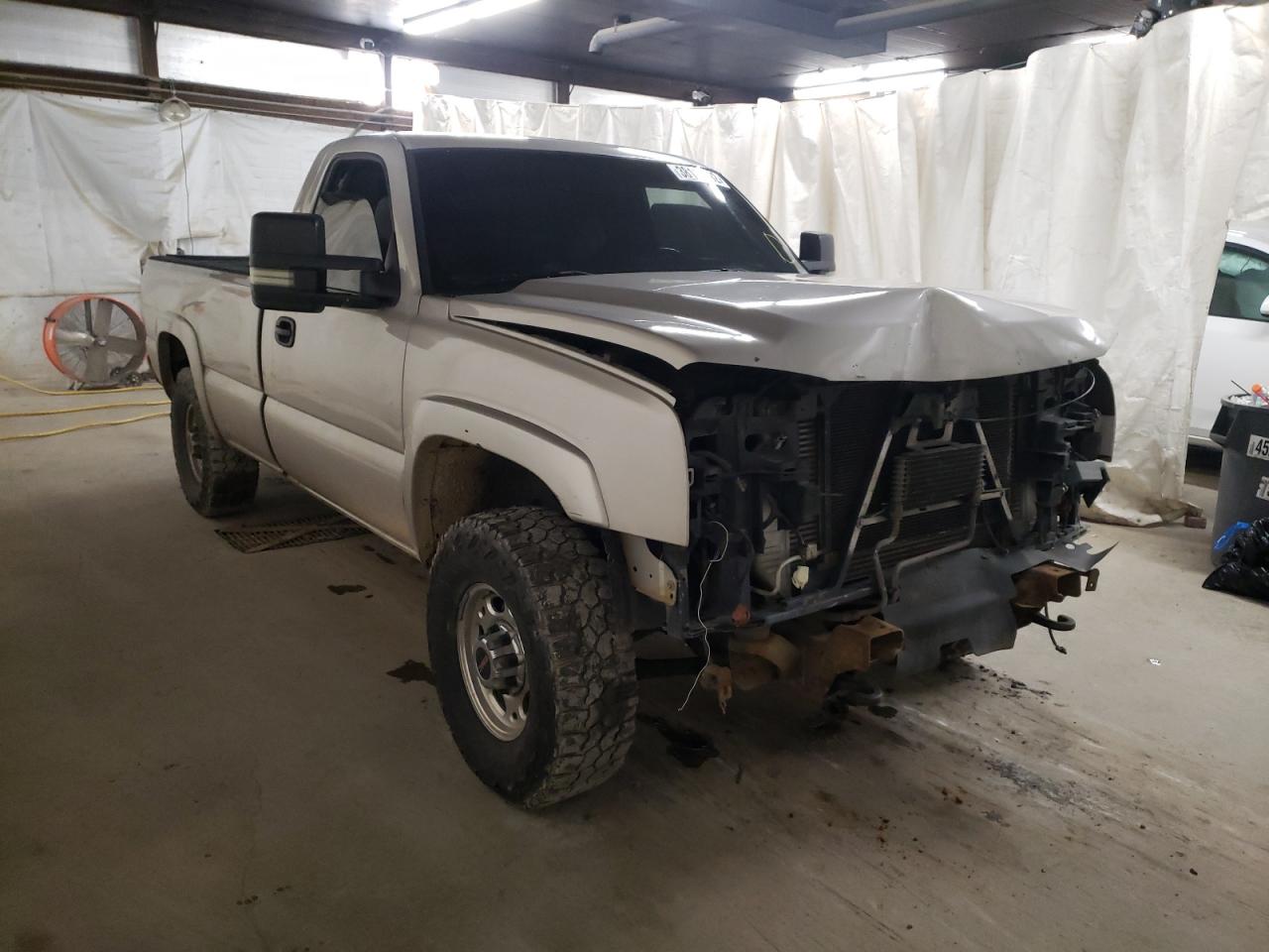 CHEVROLET SILVERADO 2005 with VIN 1GCHK24245E321814 - Photo from auction