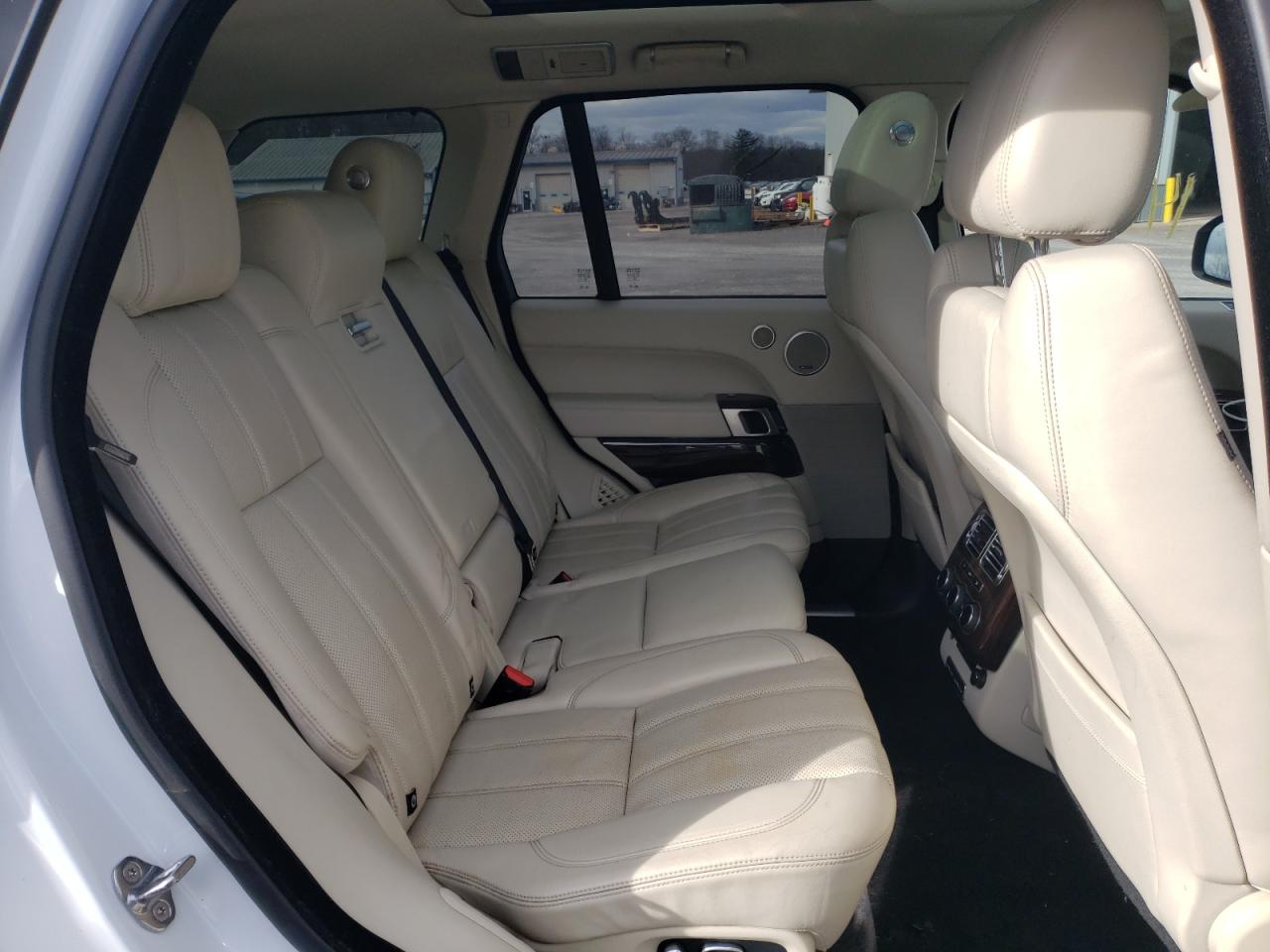 Photo 6 from auction – 2014 LAND ROVER RANGE ROVE with VIN SALGS2TF8EA153840