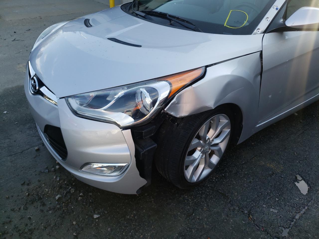 Photo 9 from auction – 2012 HYUNDAI VELOSTER with VIN KMHTC6AD5CU031746