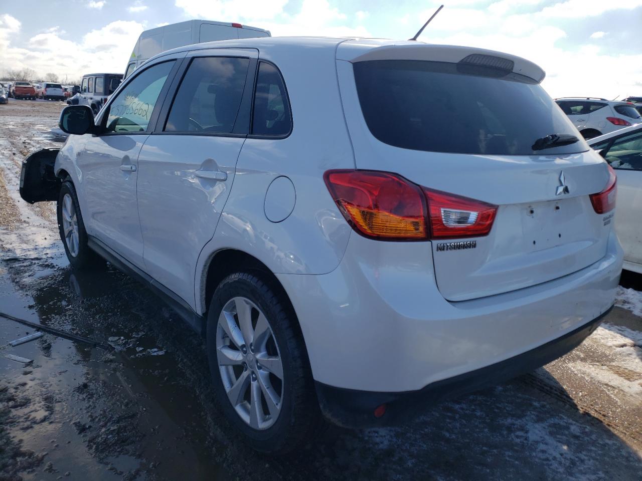 Photo 3 from auction – 2015 MITSUBISHI OUTLANDER with VIN 4A4AR3AU0FE006916