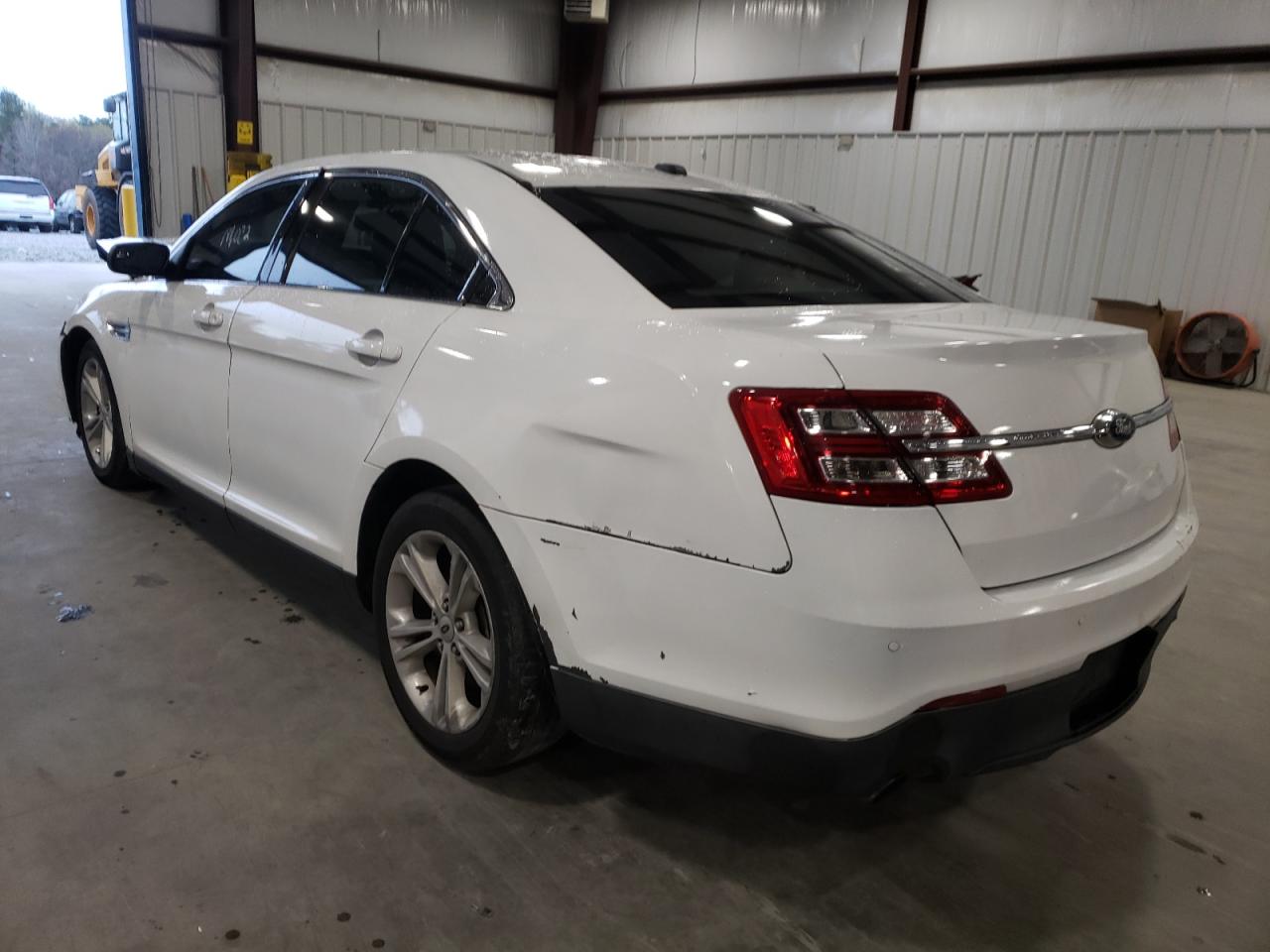 Photo 3 from auction – 2015 FORD TAURUS SEL with VIN 1FAHP2E9XFG195306