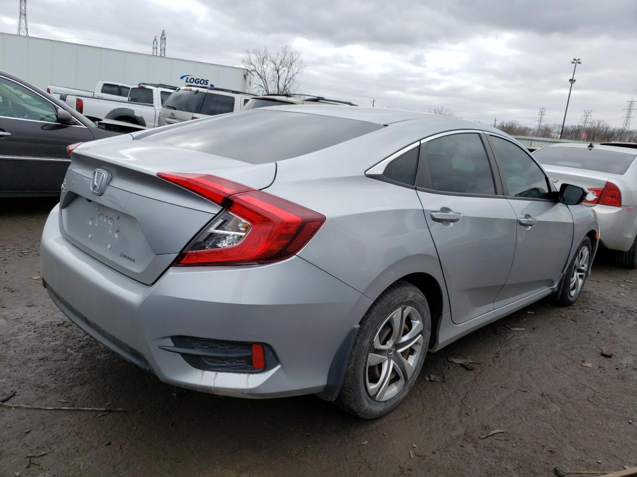 Photo 4 from auction – 2016 HONDA CIVIC LX with VIN 19XFC2F51GE001160