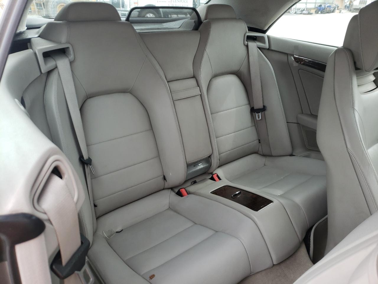 Photo 6 from auction – 2011 MERCEDES-BENZ E 350 with VIN WDDKK5GF8BF053271