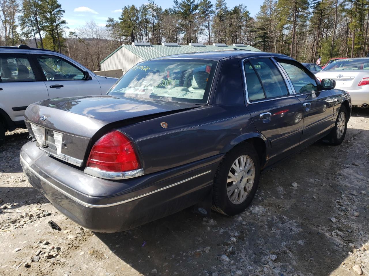 Photo 4 from auction – 2005 FORD CROWN VICT with VIN 2FAFP74W25X159629