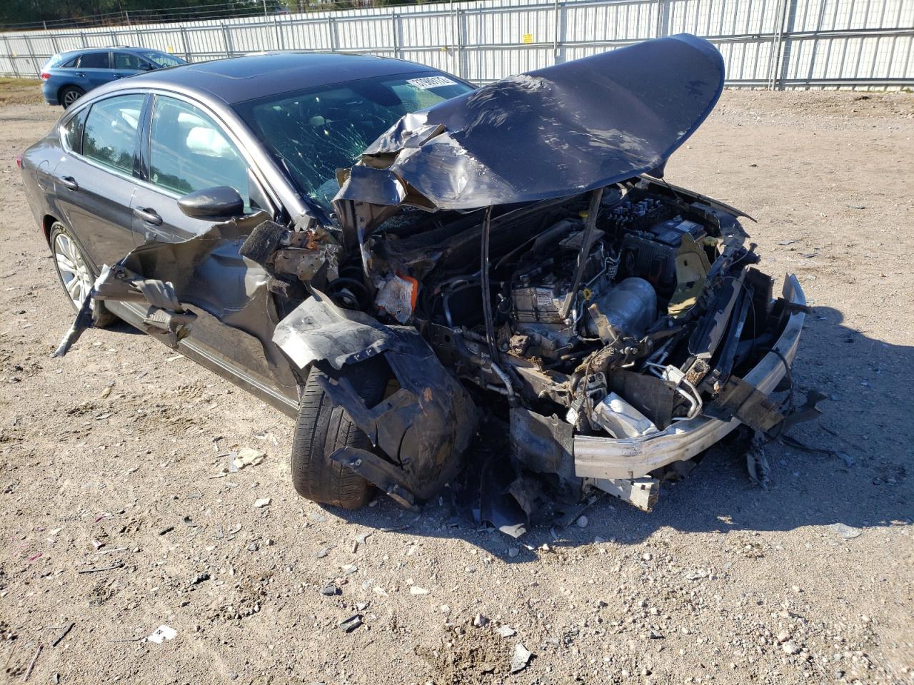 Photo 9 from auction – 2015 CHRYSLER 200 LIMITE with VIN 1C3CCCAB1FN587749
