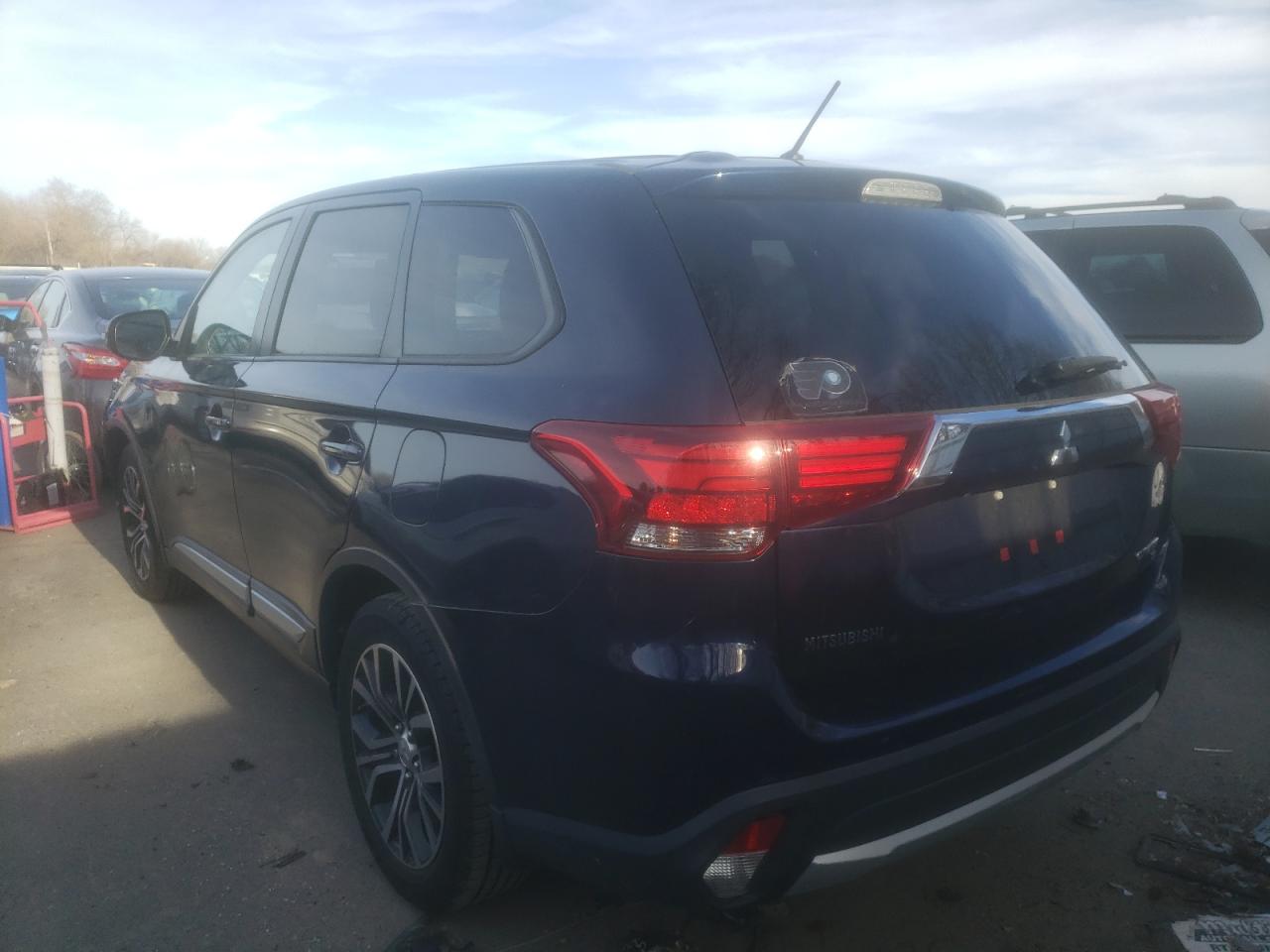 Photo 3 from auction – 2016 MITSUBISHI OUTLANDER with VIN JA4AZ3A36GZ004462