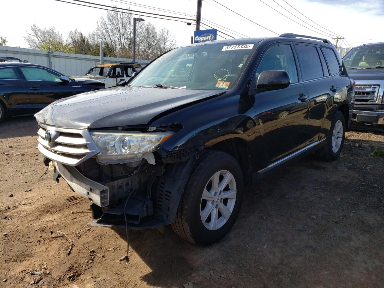 Photo 2 from auction – 2013 TOYOTA HIGHLANDER with VIN 5TDBK3EH5DS203911