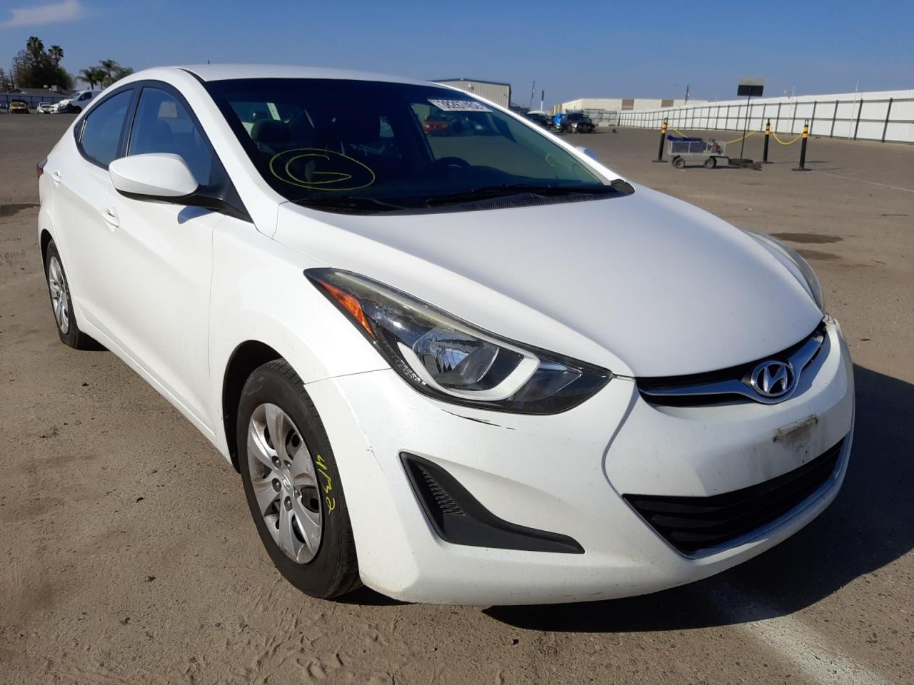 HYUNDAI ELANTRA SE 2016 with VIN 5NPDH4AE2GH698586 - Photo from auction