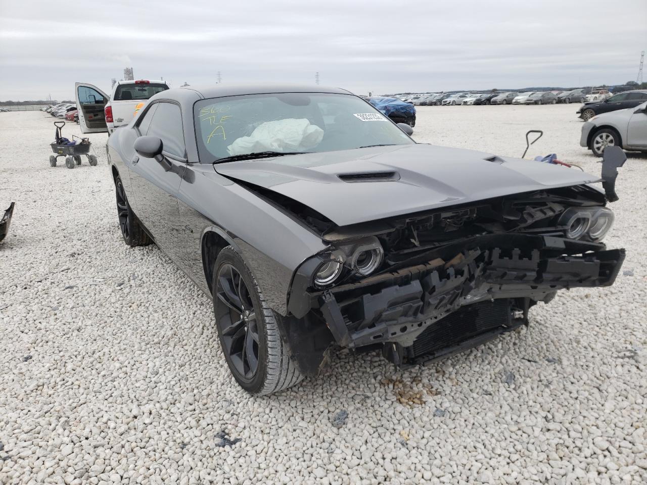 DODGE CHALLENGER 2018 with VIN 2C3CDZBT2JH252685 - Photo from auction